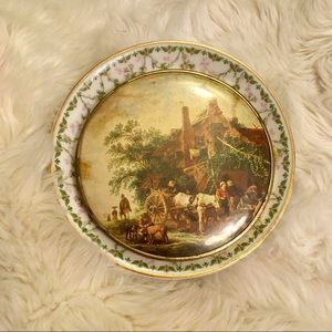 Vintage mirror compact 😊